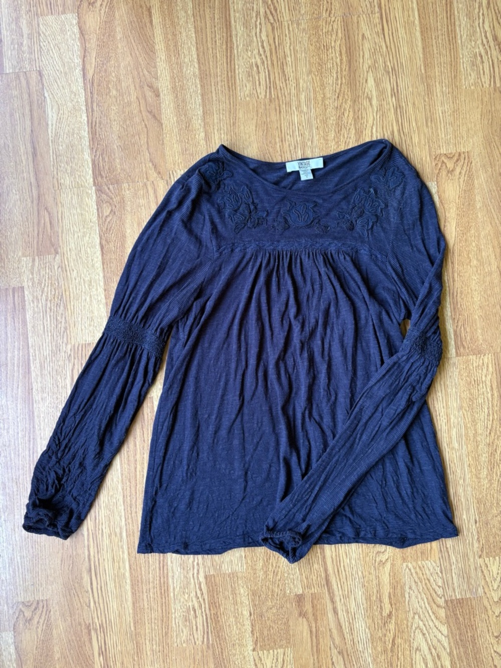 Vintage America navy blue long sleeve embroidered round neck top casual sz S